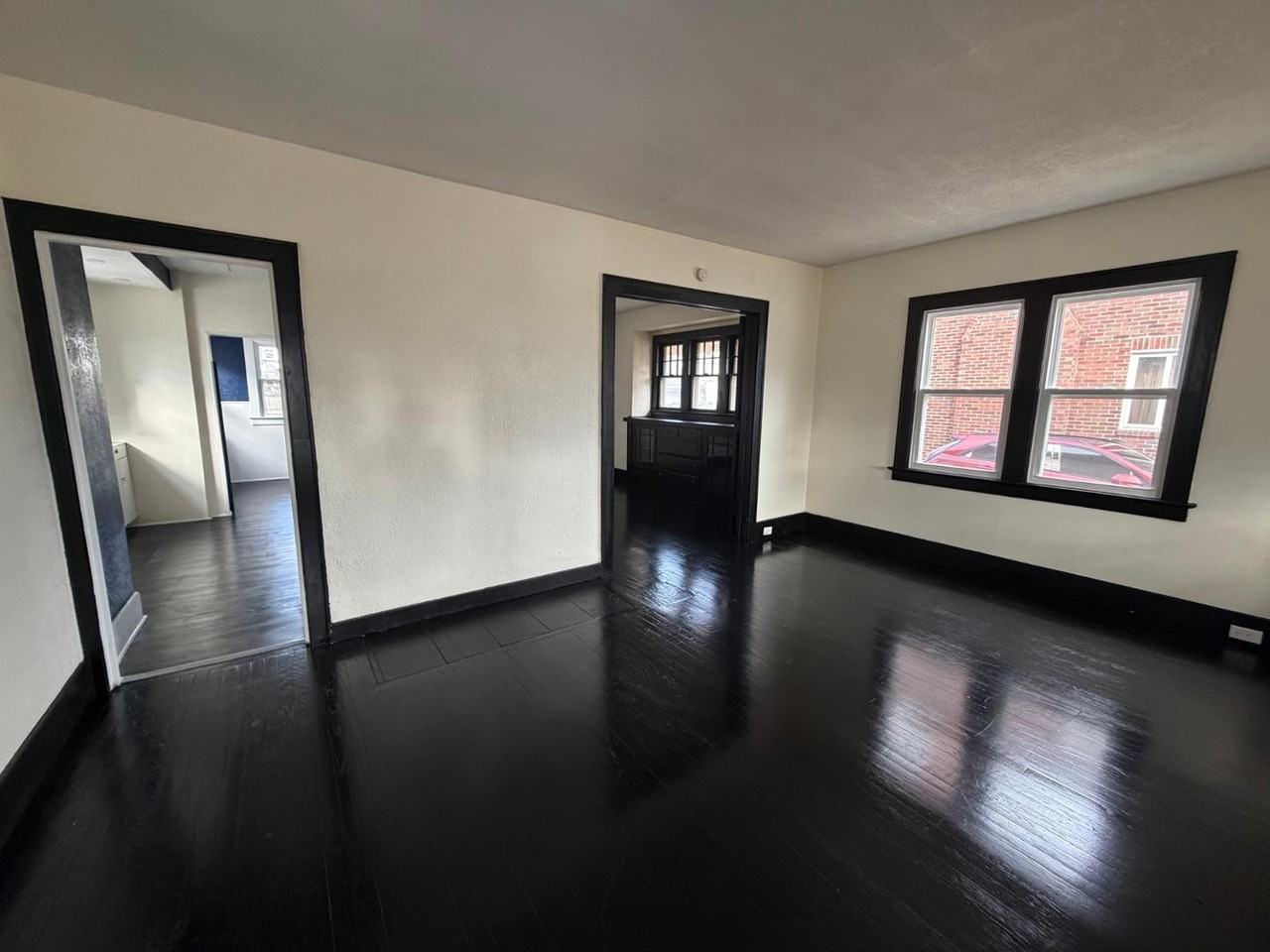 1846 Wellesley Dr - Photo 2 of 19