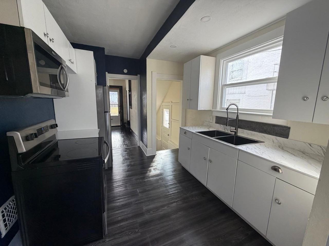 1846 Wellesley Dr - Photo 7 of 19