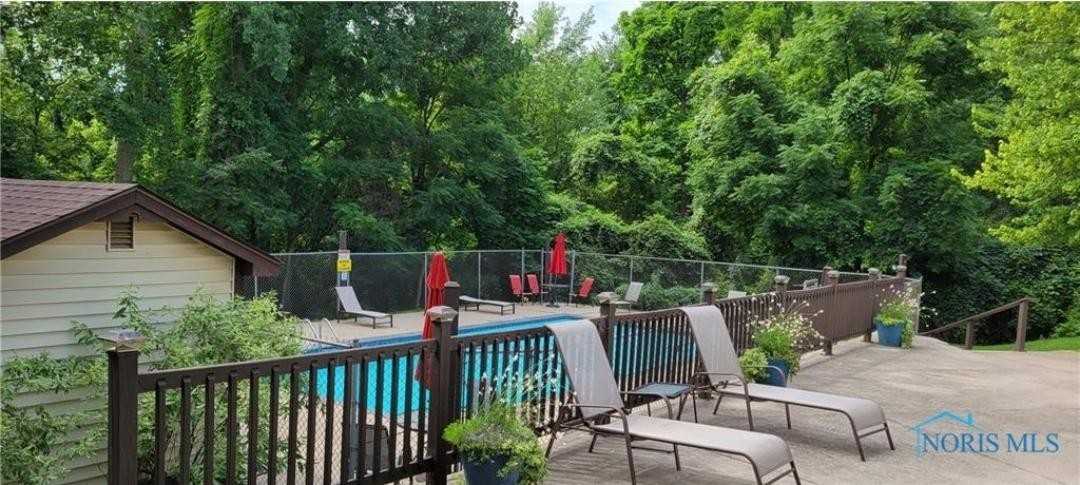 4515 W Bancroft St #9-10 - Photo 5 of 18