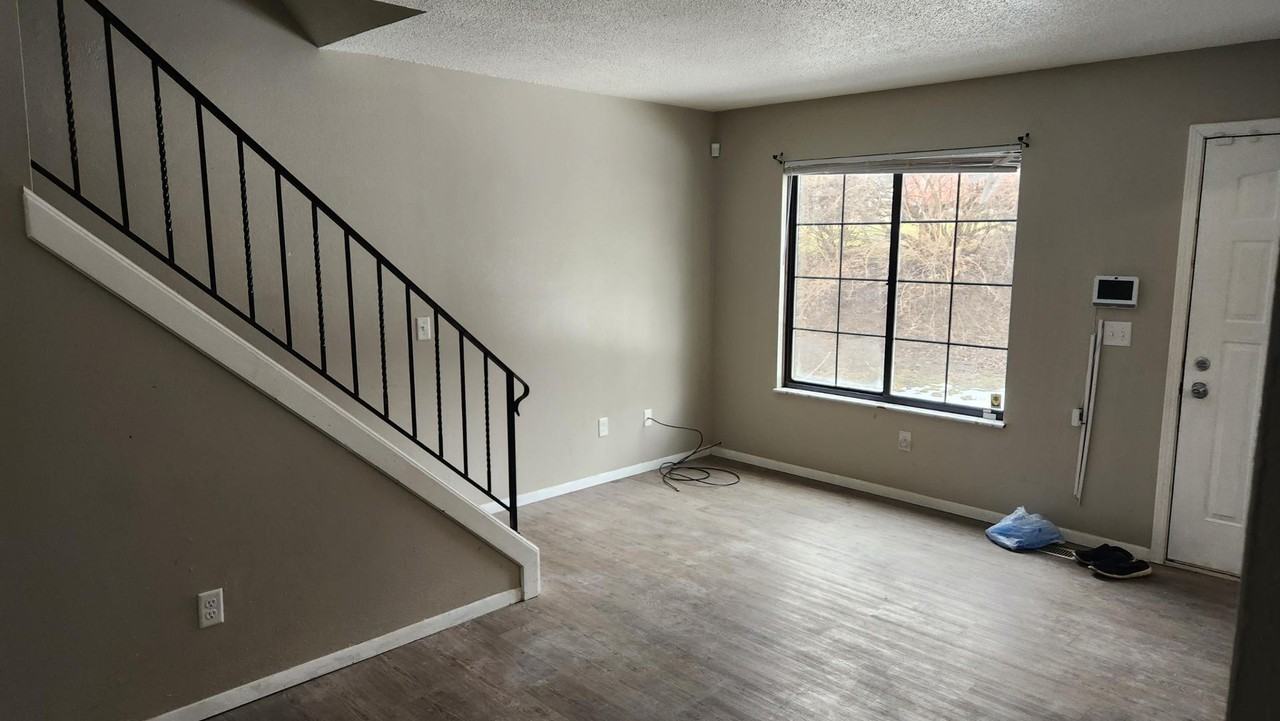 4515 W Bancroft St #9-10 - Photo 6 of 18