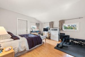 featured image of 525 Franklin St #3