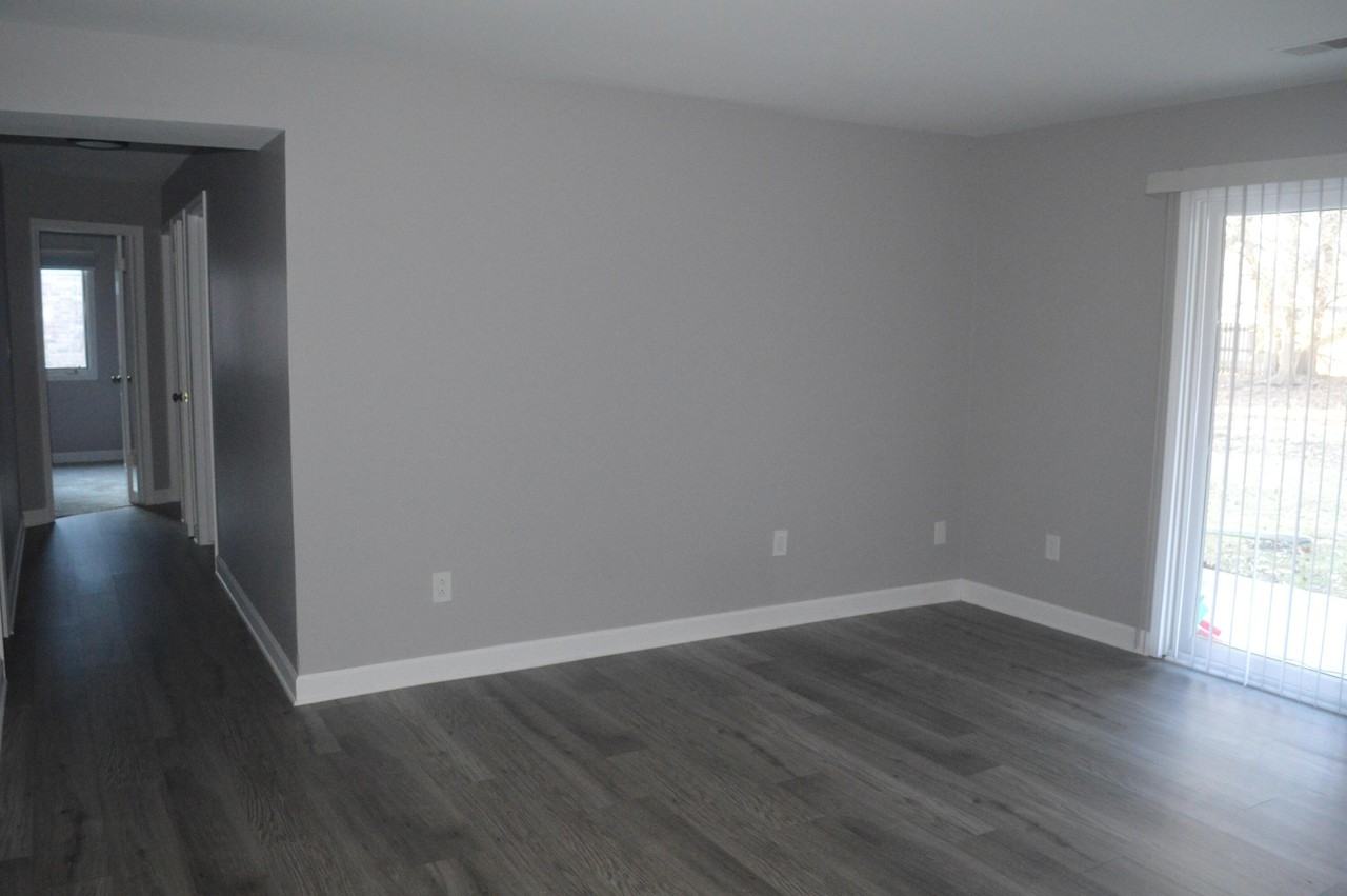 710 Knoxbury Ln #1 - Photo 3 of 20