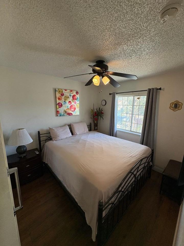 905 N 4th St - Photo 5 of 9