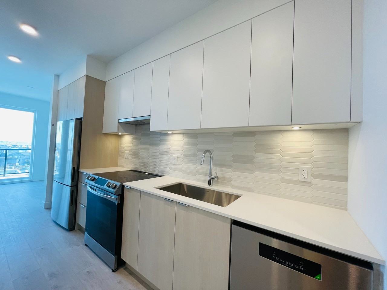 2499 Raymond Drive #610 - Photo 4 of 20