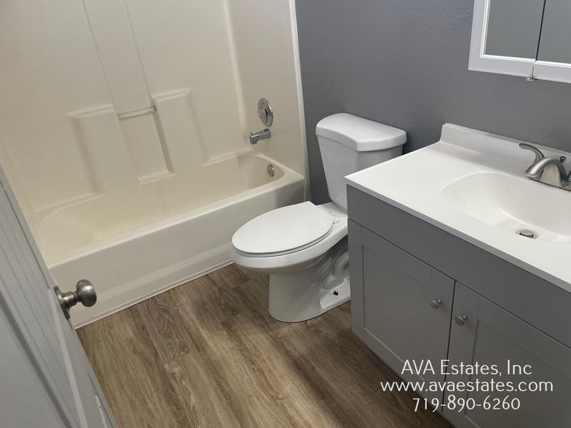 731 E Laporte Dr - Photo 6 of 11