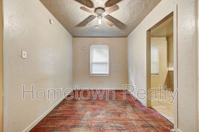 410 E Steed Dr - Photo 4 of 34