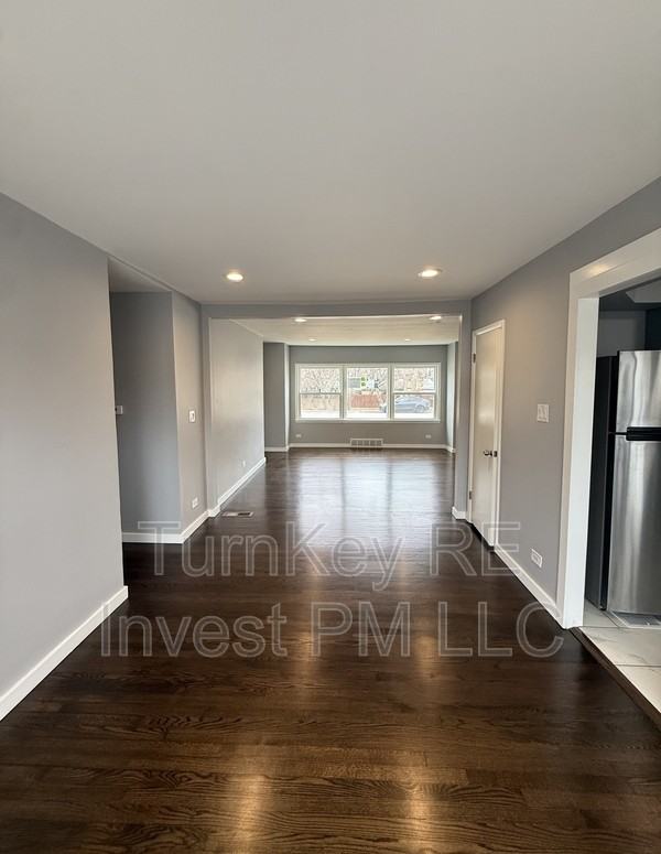 18227 Center Ave - Photo 3 of 12