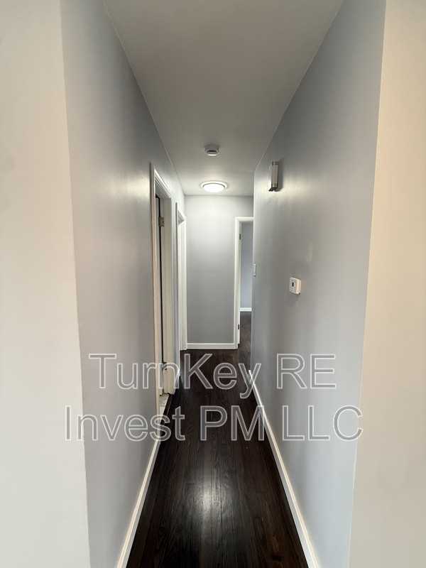 18227 Center Ave - Photo 5 of 12