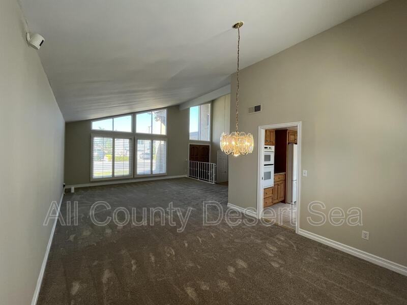 6822 Lafayette Dr - Photo 4 of 31