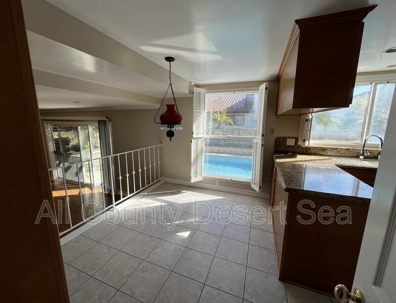 6822 Lafayette Dr - Photo 6 of 31