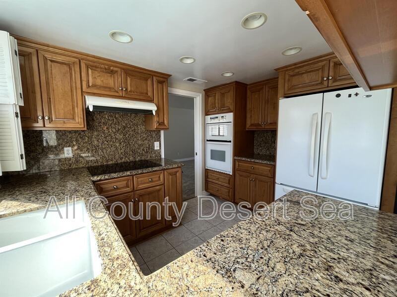 6822 Lafayette Dr - Photo 7 of 31