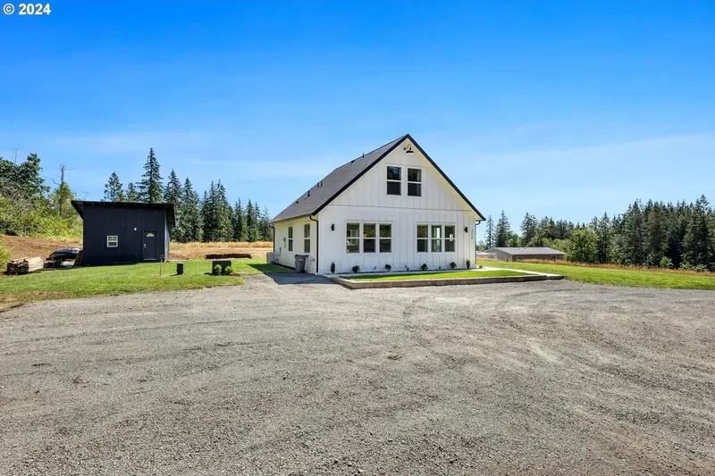 24605 Ne Berry Rd - Photo 3 of 22