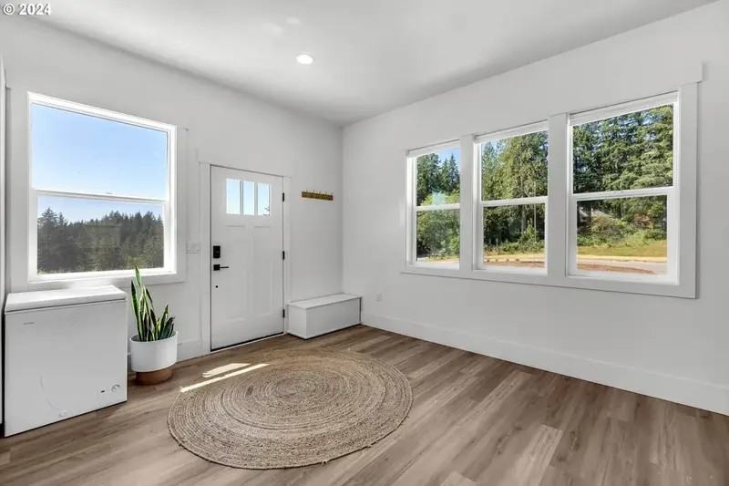 24605 Ne Berry Rd - Photo 4 of 22