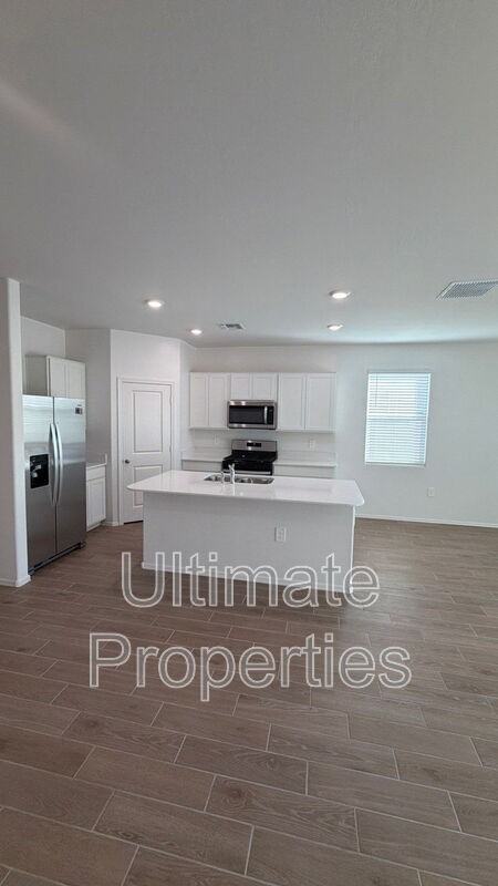 25300 N 184th Ln - Photo 4 of 9