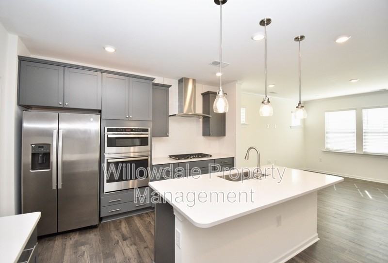 2534 Hutch Ln - Photo 6 of 26