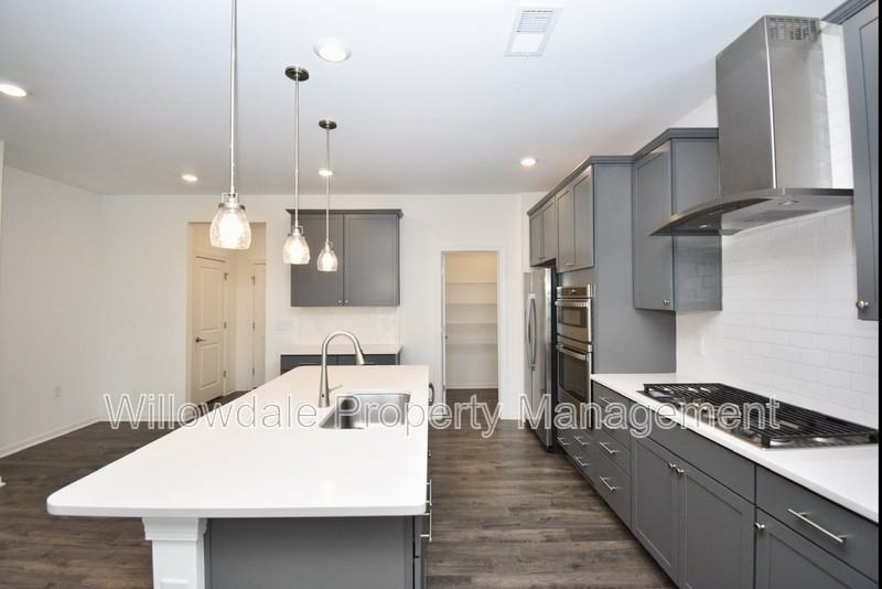 2534 Hutch Ln - Photo 7 of 26