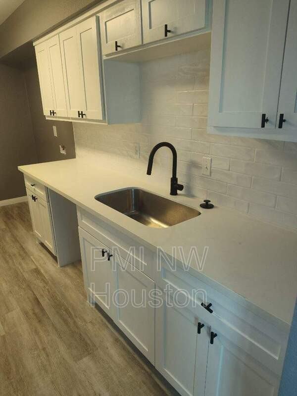 2687 Gessner Rd #702 - Photo 3 of 23