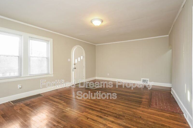 2912 N Glenn Ave - Photo 3 of 15