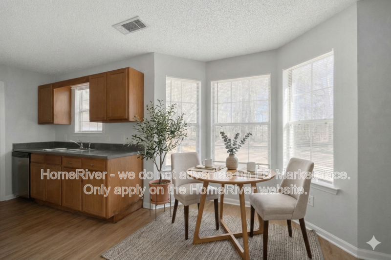 615 Fieldcrest Dr - Photo 4 of 27