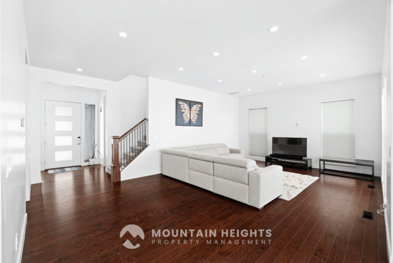 5615 N Valley View Rd - Photo 6 of 40