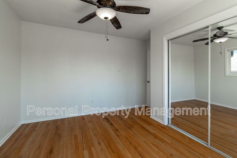 2404 E 13th St - Photo 6 of 7