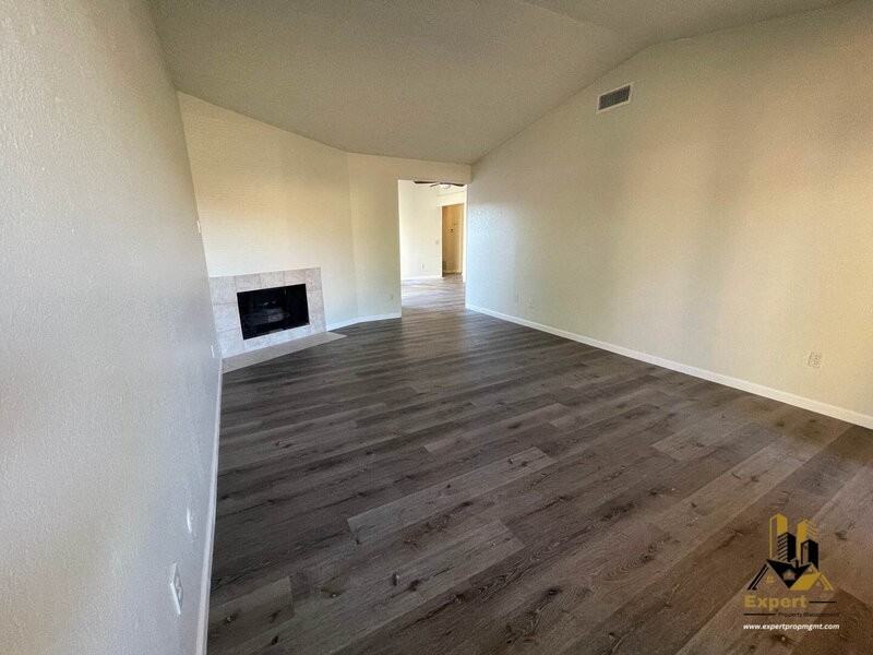 4802 Mary Kate Dr - Photo 3 of 10