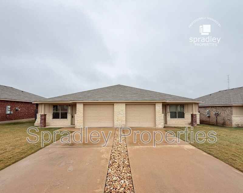 1571 Chance Ct - Photo 5 of 17