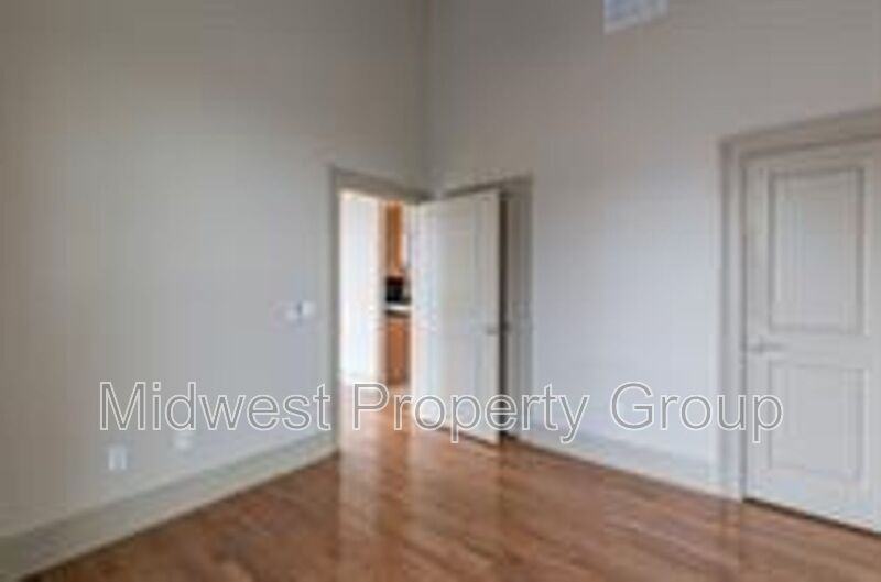 4244 Chouteau Ave #202 - Photo 6 of 11