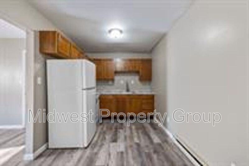 560 E Cherry St #304 - Photo 4 of 16