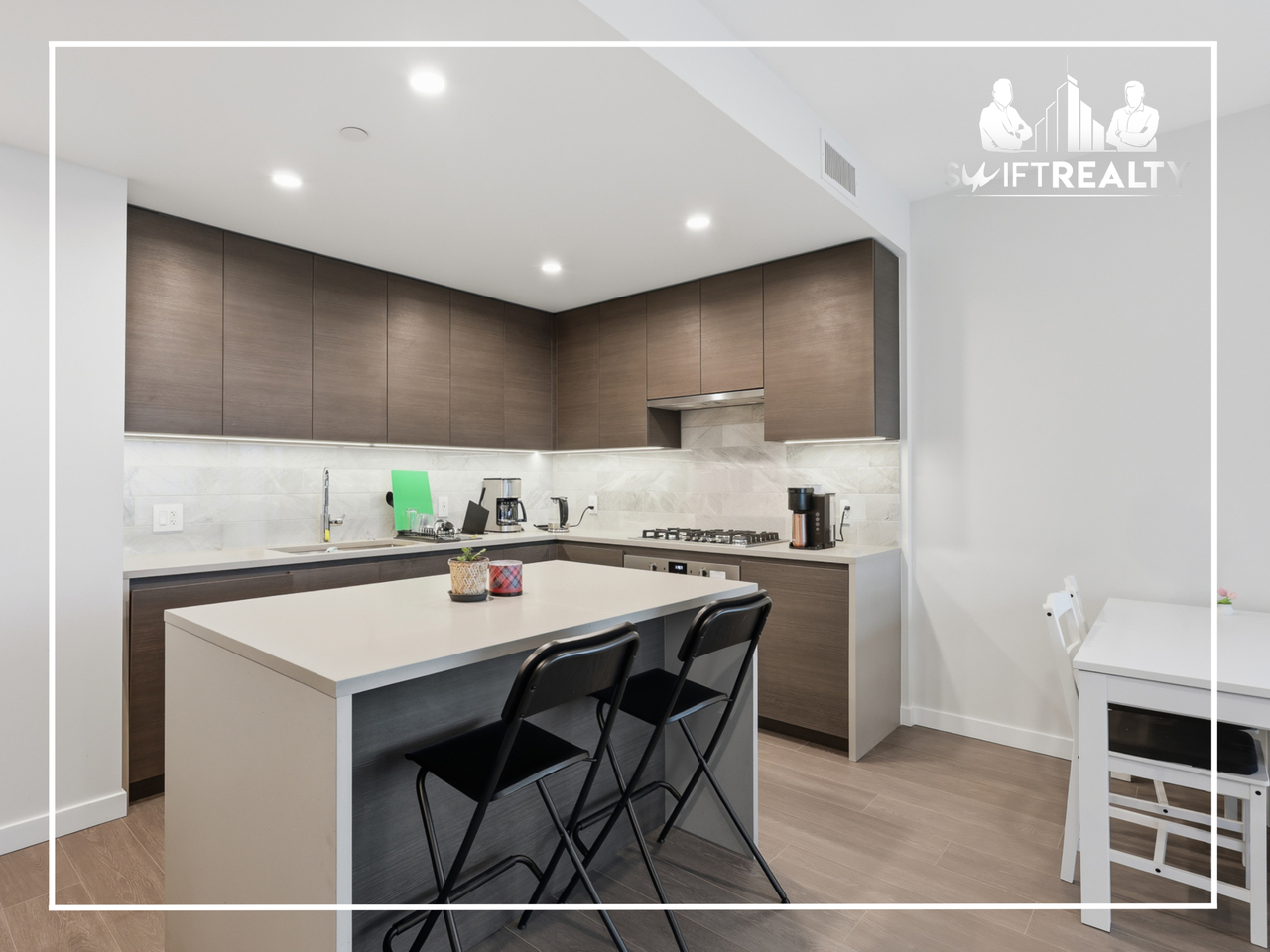 2002-2108 Gilmore Ave - Photo 4 of 28