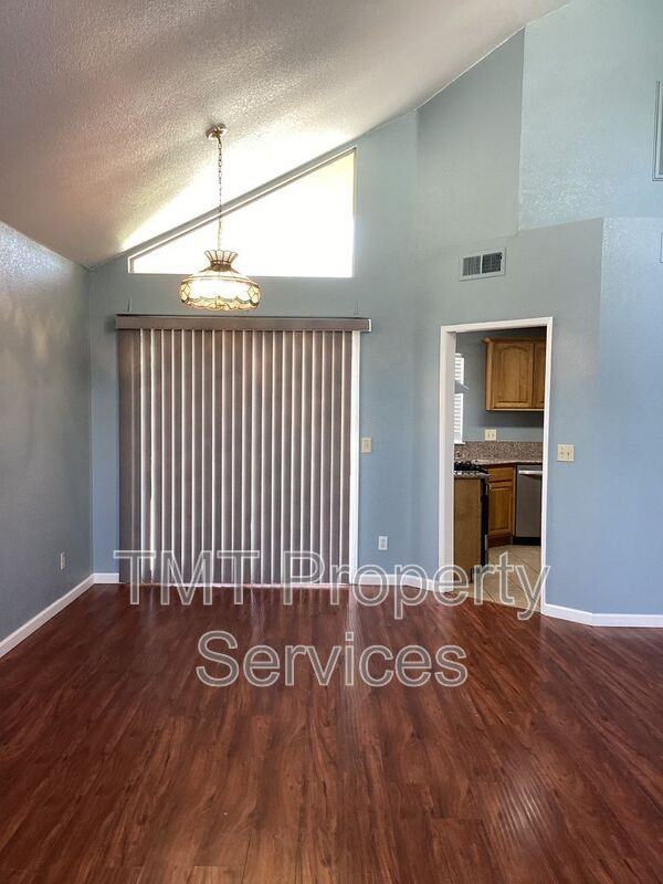 5943 Laguna Ranch Cir - Photo 6 of 27