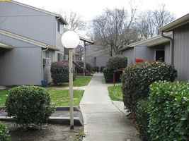 featured image of 855 Ne Victoria St #7