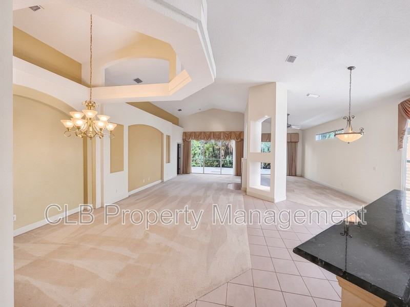3227 Galty Cir - Photo 3 of 14