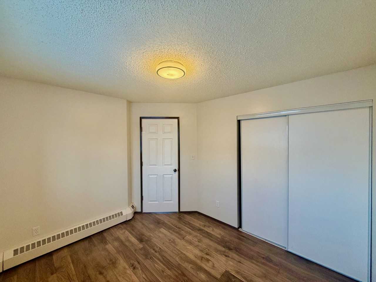 11401 9a Ave Nw - Photo 7 of 25