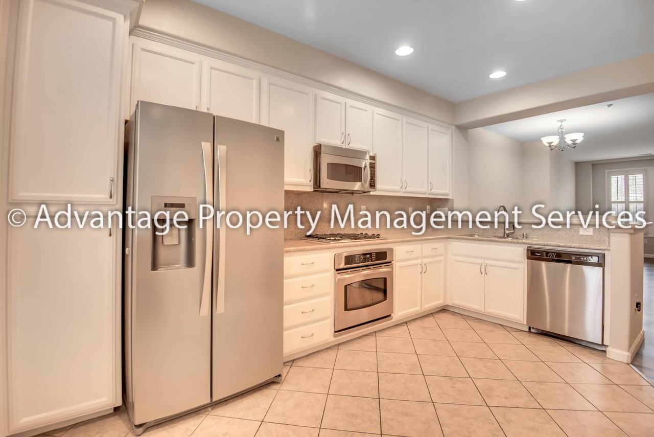 3716 Central Pkwy - Photo 4 of 23