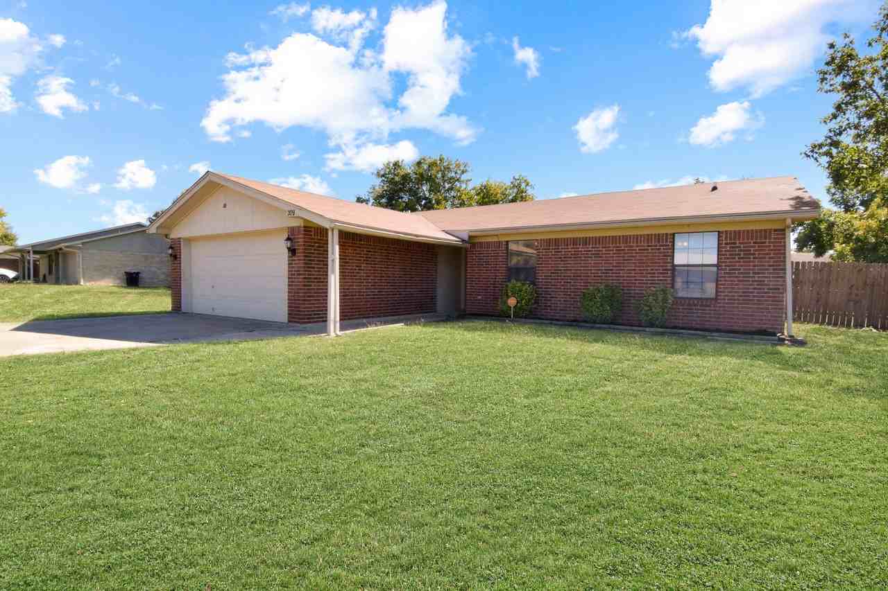 209 Brandy Loop - Photo 3 of 17