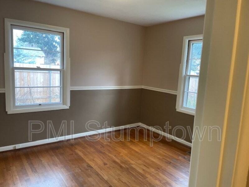 575 E Berkeley St - Photo 3 of 16