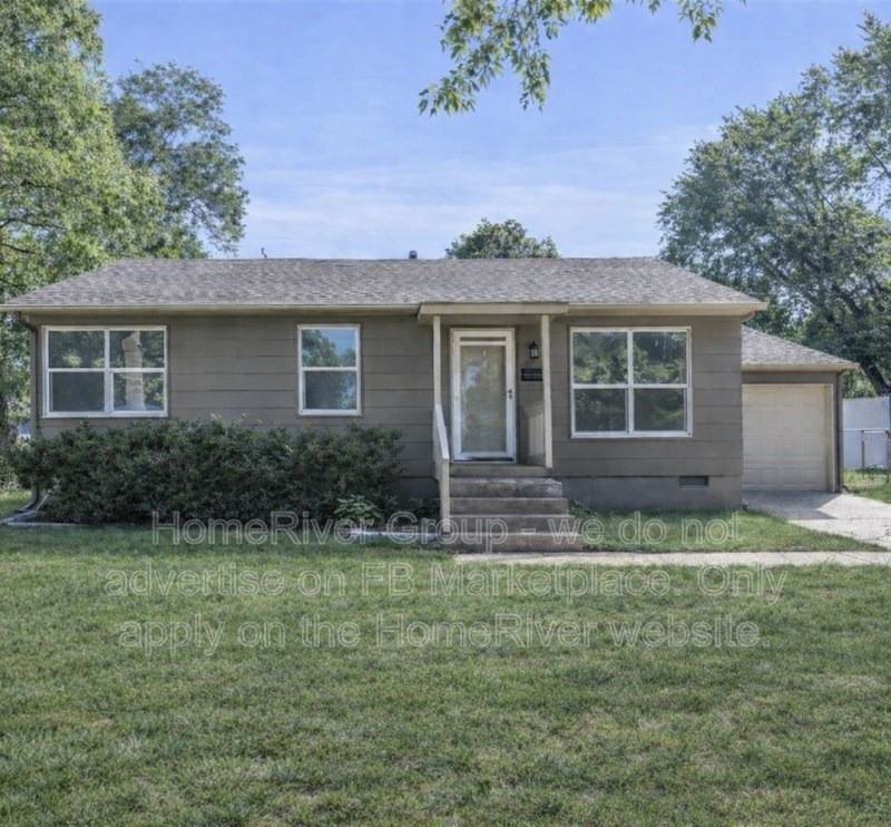 5439 N Indiana Ave - Photo 2 of 7