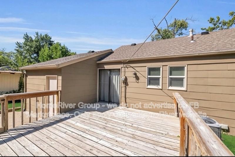 5439 N Indiana Ave - Photo 3 of 7