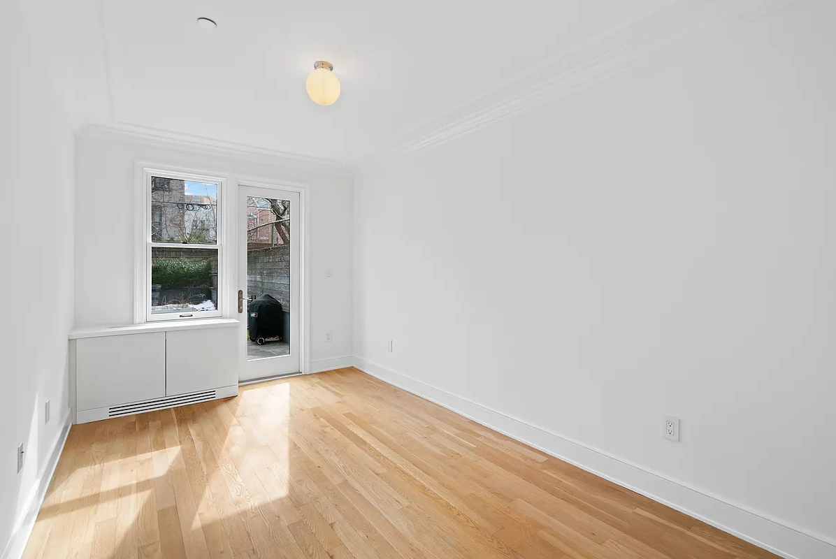 110 Putnam Ave #1 - Photo 7 of 8