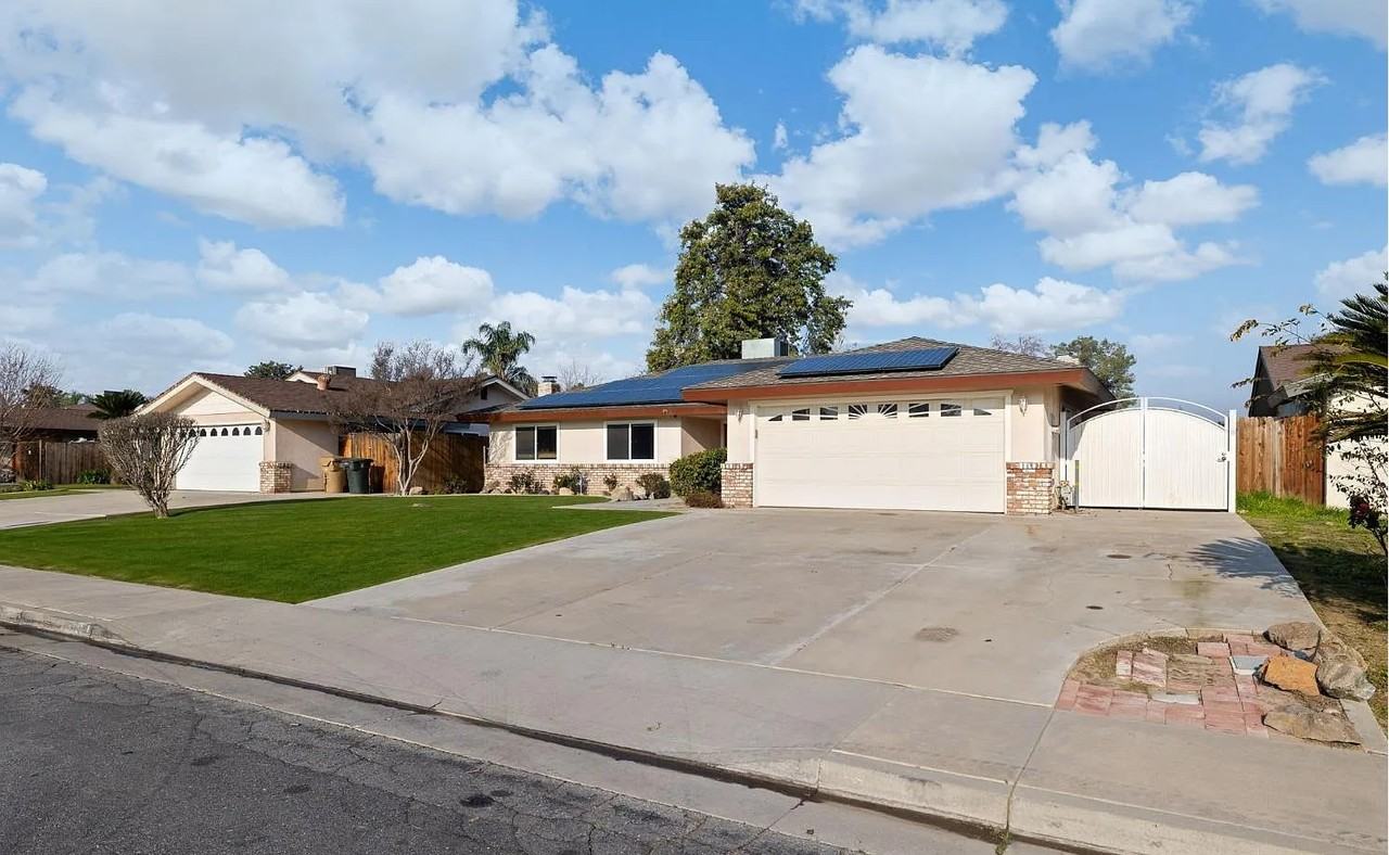 6716 Olympia Dr - Photo 2 of 8