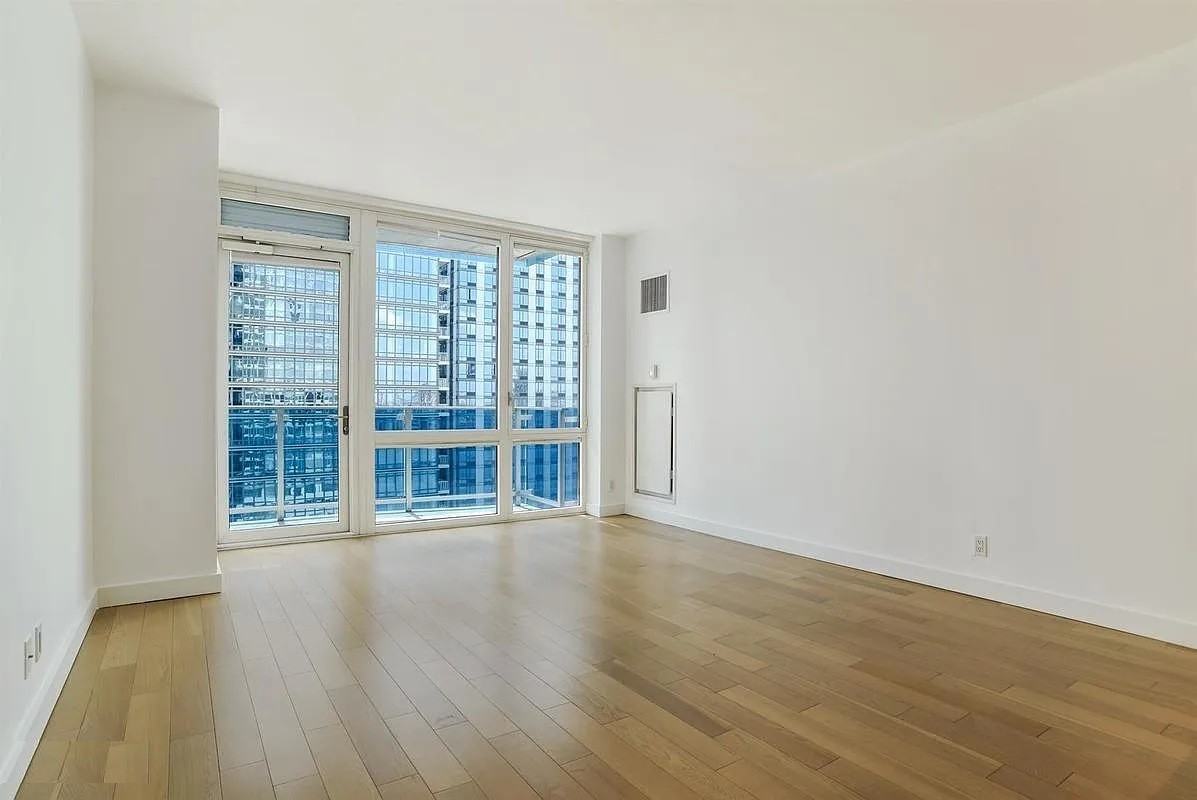 22 N 6th St #19B - Photo 2 of 14