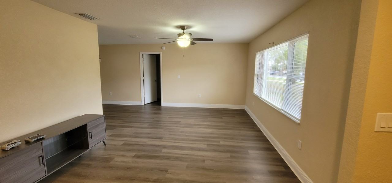 450 Cart Ct - Photo 2 of 24