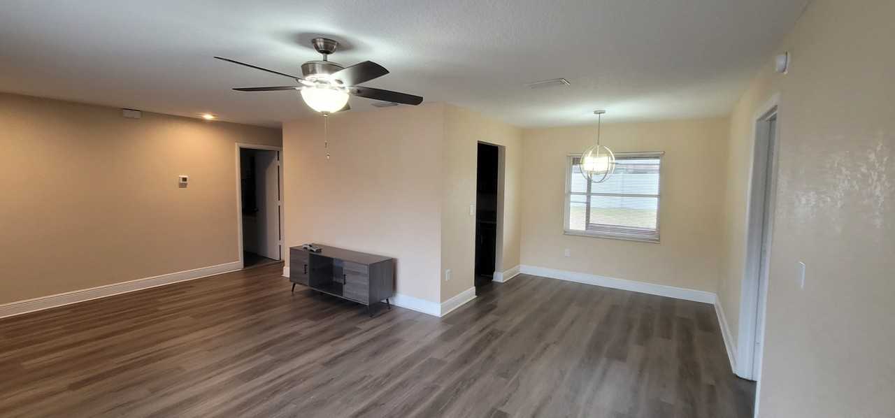 450 Cart Ct - Photo 5 of 24