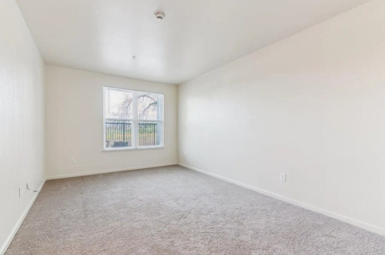 4503 Snell Ave - Photo 6 of 10