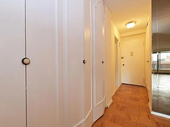 11011 Queens Blvd - Photo 2 of 8