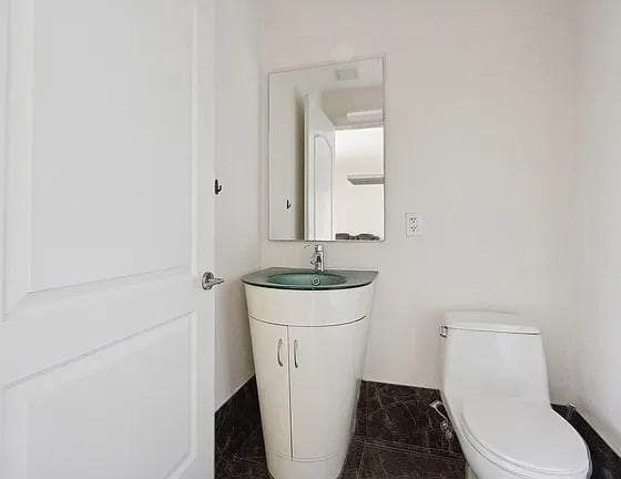 6336 99Th St - Photo 3 of 8