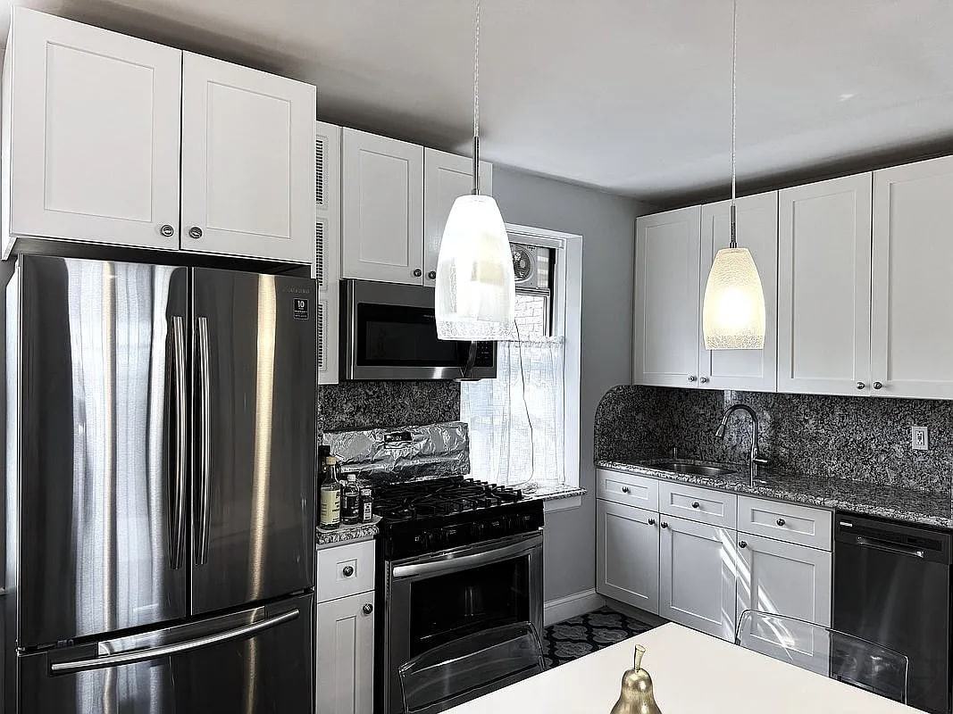 14112 78Th Ave - Photo 4 of 7