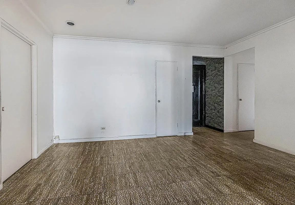 6766 108Th St - Photo 3 of 6