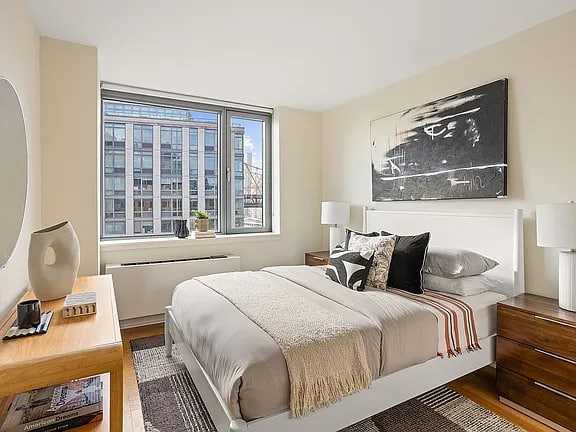 425 Main St - Photo 3 of 6